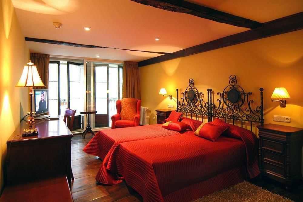 Hostal Santo Grial Santiago de Compostella Buitenkant foto