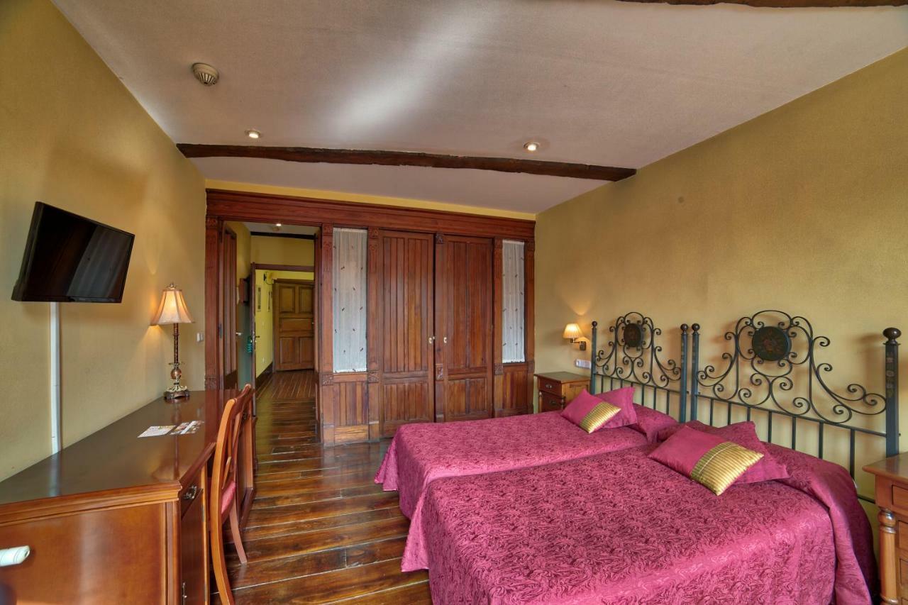 Hostal Santo Grial Santiago de Compostella Buitenkant foto
